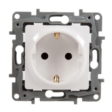 Розетка электрическая Legrand 672222