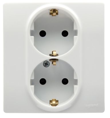 Розетка электрическая Legrand 672223